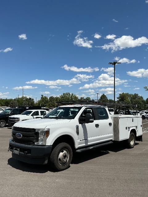 2018 FORD F350 XL CREW CAB 4X4 CHASSIS -- DIESEL