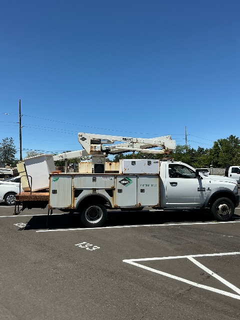 2014 DODGE RAM 5500 TRADESMAN REGULAR CAB 4X2 CHASSIS -- DIESEL