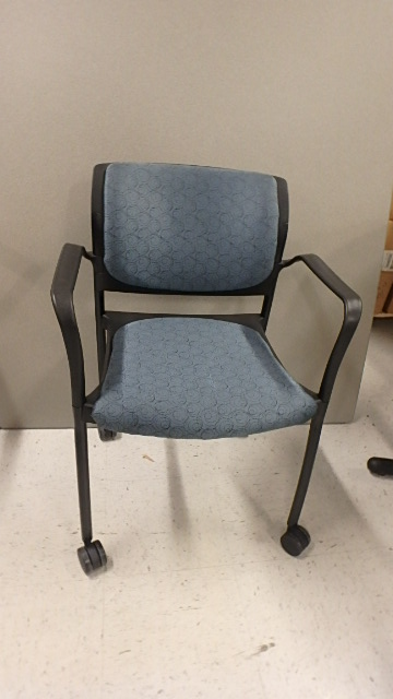Blue Pattern Fabric Chair with Wheels