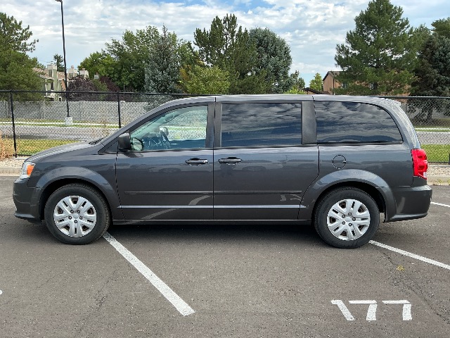 2017 DODGE GRAND CARAVAN SE 7 SEATER FWD MINI VAN -- UNLEADED/E85