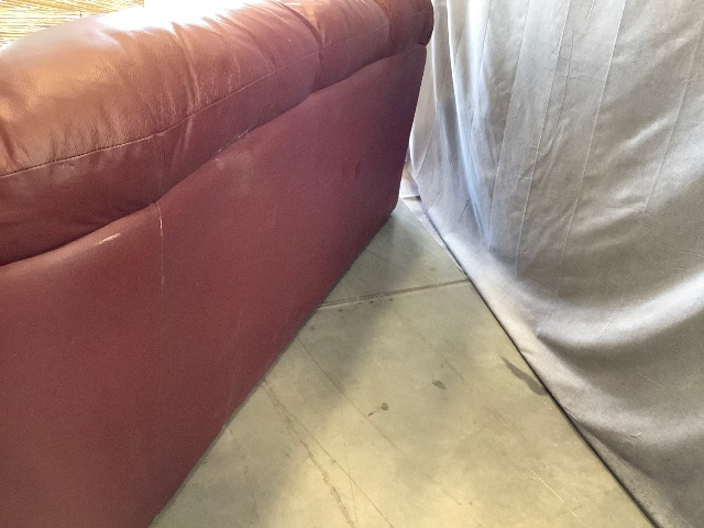 Red Oxblood 3 Seater Sofa photo 4