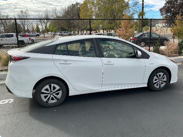 2018 TOYOTA PRIUS II 4 DOOR HYBRID SEDAN -- UNLEADED/ELECTRIC photo 4